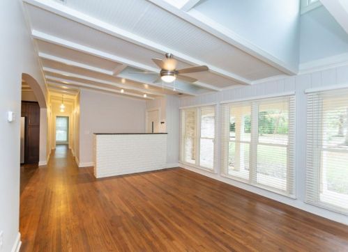 1406 Brk Vly Ln, Atlanta GA 30324-3264 exterior