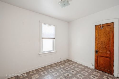 1227 73rd St, Chicago IL 60638-5918 exterior