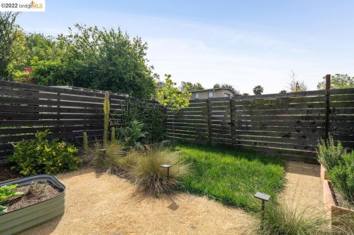 1256 Carrison St, Berkeley CA 94702-2410 exterior