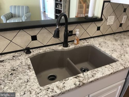 9 Amberwood Way, Lewes DE 19958-9467 exterior