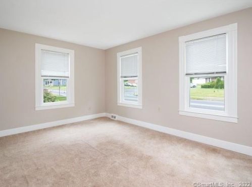 198 Elm St, Wallingford CT 06492-3229 exterior