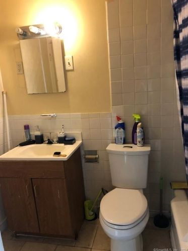 26 Jefferson St, Norwalk CT 06851-4606 exterior