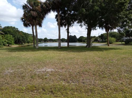 8604 Salerno Rd, Fort Pierce FL  34951-1356 exterior