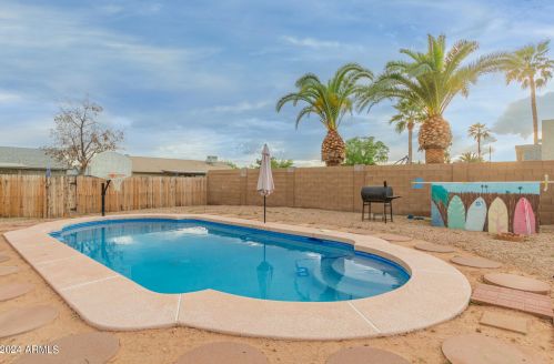 1317 Chilton St, Chandler AZ 85224-1318 exterior
