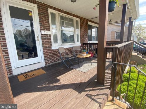 17 Roland Rd, Chester PA 19015-3329 exterior