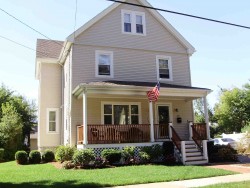 255 Adams Ave, Newton, MA 02465-1502