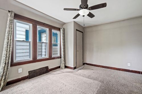 4506 37th St, Milwaukee WI  53209-5910 exterior