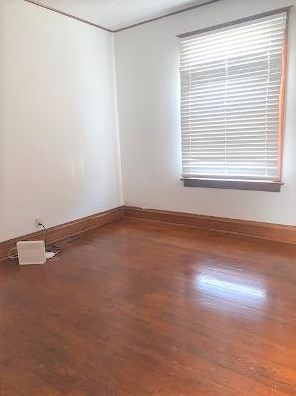 13323 Commercial Ave, Chicago IL 60617-3281 exterior