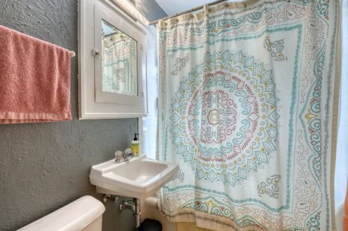 2209 69, Milwaukee WI 53213-1926 exterior