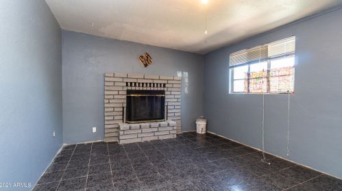 2040 40 Dr, Phoenix AZ 85051-3609 exterior