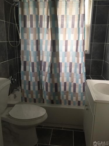 2 6th St, New Brunswick NJ 08901-3316 exterior