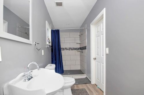 1330 Allene Ave, Atlanta GA 30310-4318 exterior