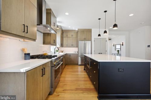 5120 25th Pl, Arlington VA  22207-2603 exterior