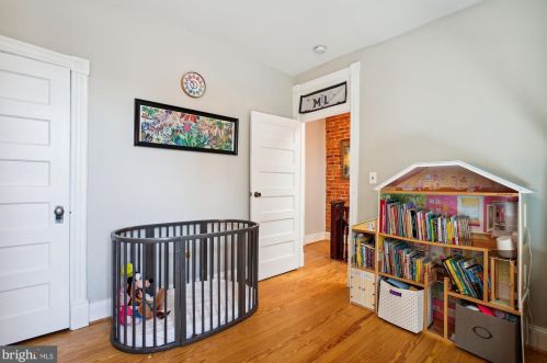 3005 11th St, Washington DC  20001-3905 exterior