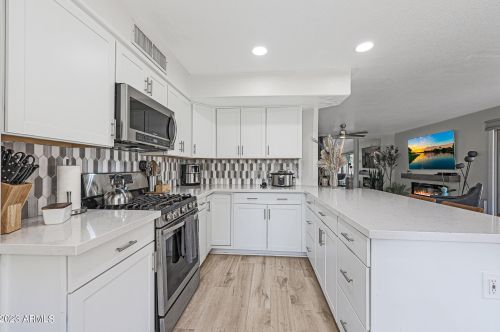 21831 40th Way, Phoenix AZ  85050-7235 exterior