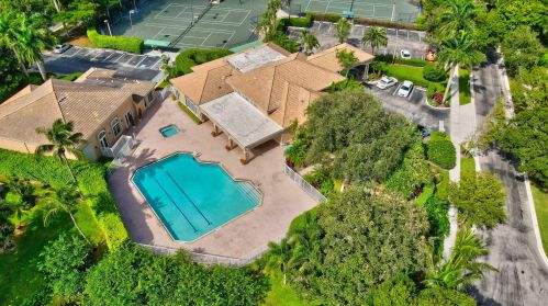 10327 Copper Lk Dr, Boynton Beach FL 33437-5508 exterior