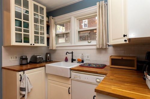 109 Race St, Pittsburgh PA  15218-1337 exterior