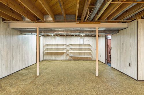 1136 Brewster Rd, Rochester MI 48309-1433 exterior