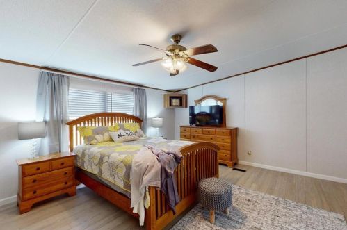 21 Roy Webb Rd, Huntsville TX 77320-1670 exterior