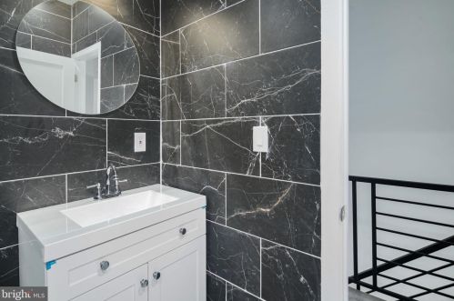 2238 17th St, Philadelphia PA  19132-4403 exterior