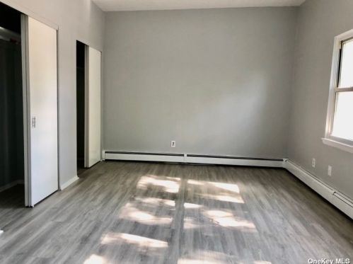 42 Patio Rd, Middletown, NY 10941-1619