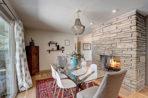 9200 Ironwood Ln, Milwaukee WI  53217-1211 exterior