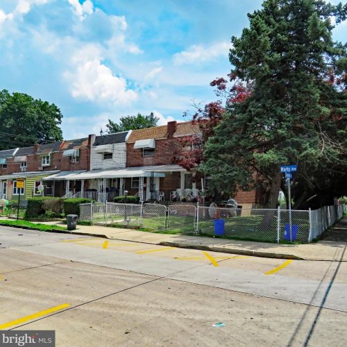 202 Marks Ave, Darby PA 19023-1712 exterior