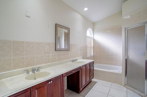 28 Pierce Ave, Orlando FL 32809-4957 exterior