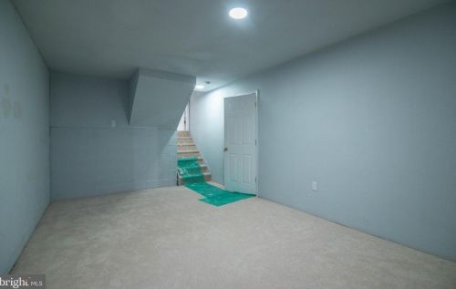 325 Columbus Ave, Littlestown PA 17340-1533 exterior