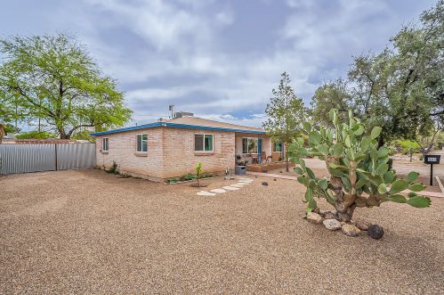 918 Montezuma Ave, Tucson, AZ 85711-1034