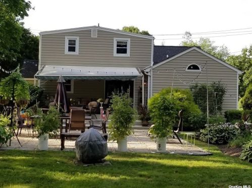 144 Old Country Rd, Huntington Station NY 11747-1814 exterior