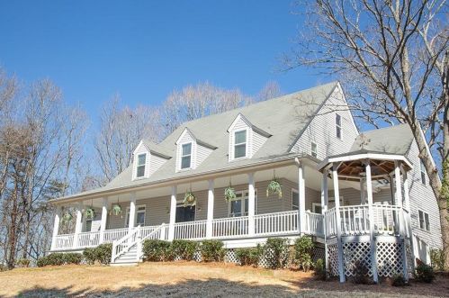 3322 Springdale Forrest Blvd, Gainesville, GA 30506-4218