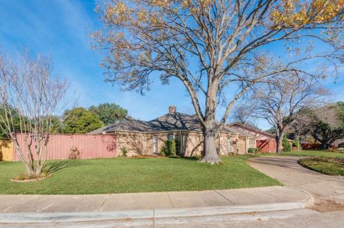13021 Fall Manor Dr, Dallas, TX 75243-2425