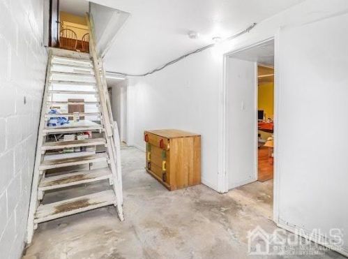 117 Nichol Ave, New Brunswick NJ 08901-2833 exterior