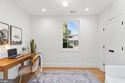 4420 Fessenden St, Washington DC  20016-4054 exterior