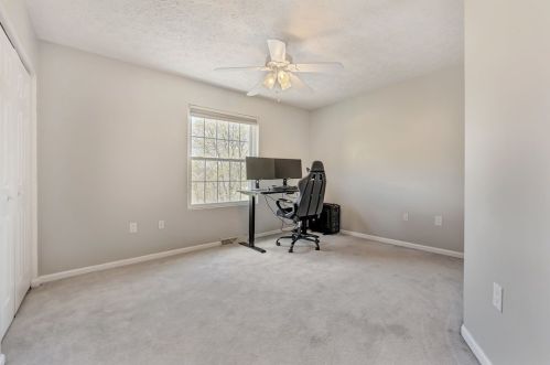 408 Larchmont Ct, Moon Twp PA  15108-9100 exterior