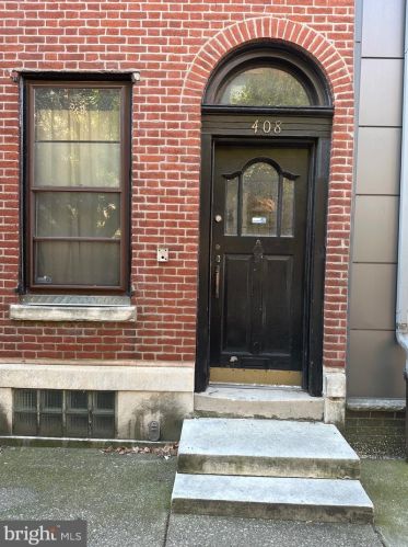 408 Green St, Philadelphia PA  19123-2811 exterior