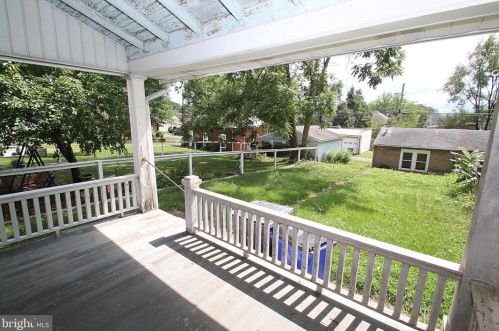 46 6th St, Pottstown, PA 19464-5226