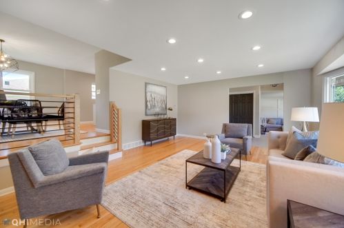 452 Adams St, Elmhurst IL  60126-4633 exterior