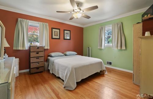 829 Evergreen Ct, New Brunswick NJ 08902-2314 exterior