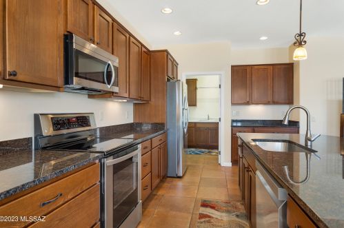 62903 Oakwood Dr, Tucson AZ  85739-2492 exterior