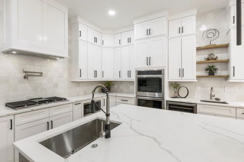 2020 Cambridge Ave, Atlanta GA 30337-1816 exterior