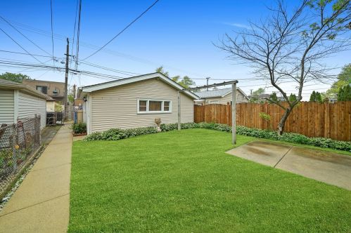 6116 Kolin Ave, Chicago IL 60629-5202 exterior