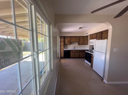 6739 33rd Ave, Phoenix AZ 85041-6332 exterior