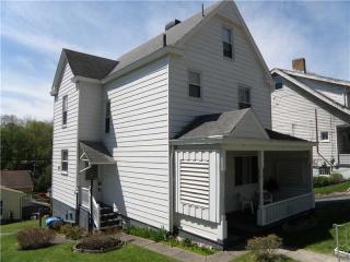 33 Fountain St, Pittsburgh, PA 15205-3329