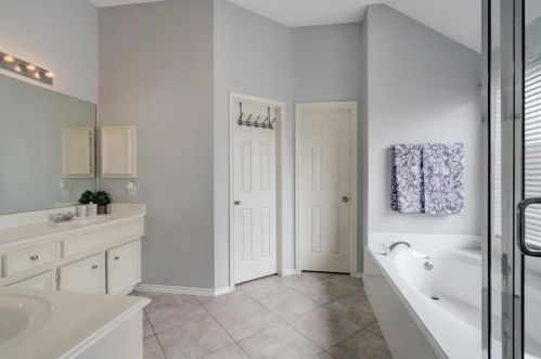 9422 Mustang Park Ct, Humble TX 77396-3891 exterior