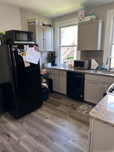 332 Hawthorne Ave, Derby CT 06418-1119 exterior