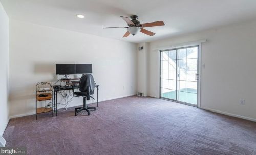 1310 Foxmeadow Dr, Limerick PA 19468-1556 exterior