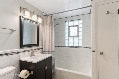 5111 Nashville Ave, Chicago IL  60638-1213 exterior