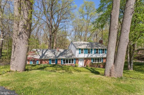 100 Chipmunk Ln, Media, PA 19063-4710